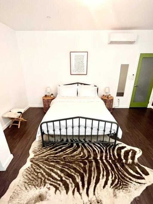 Immaculate 1 Bedroom 1 Bth Pullout Couch Art Deco Inspired Philadelphia Exteriör bild